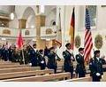 Bild: Gerhard Krones
Einzug der einzelnen Fahnenabordnungen in die katholische Pfarrkirche Freihung.