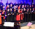 Archivbild: Kunz
Der Weidener Kammerchor eröffnete 2023 den Benefizabend des Hilfswerks "Adventslicht" mit "Machet die Tore weit".