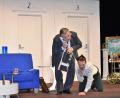 Bild: rgr
Urkomische Szenen brachten Jens Ulrich Seffen (links) und Samuel Merold beim LTO-Theaterstück: "Dinner für Spinner" auf die Bühne der Stadthalle Grafenwöhr.