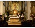 Bild: bey
Das "Kastelruther Männerquartett" bot ein wunderbares Konzert in der St.-Felix-Kirche. Helga Mahlknecht (rechts) führte mit einfühlsamen Worten durch das Programm.