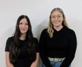Bild: Stadtverband Auerbach e.V.
Das letztjährige Auerbacher Christkind Joleen Herrmann (links) und die Nachfolgerin Pauline Meier (rechts).
