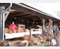 Bild: Felix Schäffer/exb 
Ein Wintermarkt findet im Stiftlanddorf im Freilandmuseum Oberpfalz statt.