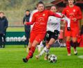 Archivbild: ref
Anna Luschner (vorne) und der TSV Theuern treffen im Pokal-Viertelfinale auf den FV Obereichstätt.