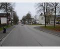 Bild: ak
Die breiten Gehwege in der Hauptstraße sollten auch für Radfahrer freigegeben werden, wie es in der Bürgerversammlung hieß.