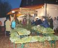 Bild: wel
Adventskränze in allen Ausführungen haben die Jungschützen im Angebot.
