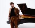 Bild: Gregor Hohenberg/exb
Pianist Florian Christl hat sein neues Album der Donau gewidmet.