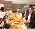 Bild: pi
Die Mühlenbäckerei Nahrhaft ist in Waidhaus nun in den früheren Räumlichkeiten der Bäckerei Hierold zu finden.