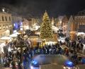 Archivbild: u
In vorweihnachtlichem Glanz erstrahlt am ersten Adventswochenende wieder der Markplatz, wenn dort zum 36. Mal der Hirschauer Weihnachtsmarkt stattfindet.
