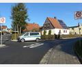 Bild: tss
Die Kleinklenauer Straße ist seit knapp einem halben Jahr Tempo-30-Zone. Die Verkehrsregelung in dem Wohngebiet am Ziegelanger war schon mehrmals Thema im Bauausschuss und Stadtrat.