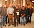 Bild: njn
Vorsitzender Norbert Reger mit den Autoren des 32. Bandes (von links) Harald Primitz, Dieter Schraml, Kreisheimatpfleger Robert Schön, Adalbert Busl, Cornelia Greiner, Dr. Siegfried Steinkohl, Erich Schraml und Wolfgang Schödel.