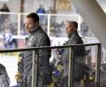 Archivbild: Hubert Ziegler
Der bisherige Videocoach und Nachwuchskoordinator Bernhard Keil (links) wird Nachfolger von Dirk Salinger (rechts), der am Sonntag als Trainer des Eishockey-Bayernligisten ERSC Amberg zurückgetreten war.