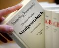 Bild: Oliver Berg, dpa
Wegen eines Einbruchs in Schafhof muss sich am Amtsgericht Amberg ein Mann aus Tschechien verantworten.