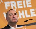 Bild: Peter Kneffel/dpa
Hubert Aiwanger, Bundesvorsitzende der Freien Wähler, nimmt an der Vorstellung der ersten Direktkandidaten für die Bundestagswahl 2025 teil.