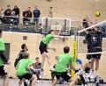Archivbild: Hubert Ziegler
Nach zuletzt sechs Auswärtsspielen in Folge treten die Volleyballer des VC/DJK Amberg (links) wieder zu Hause an. Gegner ist die DJK München-Ost.
