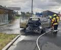 Bild: PI Neustadt an der Waldnaab/exb
Donnerstagmittag bricht ein Feuer in einem Auto in Mantel aus.