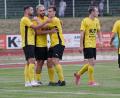 Archivbild: ref
Ein Bild aus dem Hinspiel, in dem der FC Amberg die Eggenfeldener mit 6:3 aus dem Stadion schoss. Der damalige Dreifach-Torschütze Kenan Muslimovic (Zweiter von links) spielt aber mittlerweile nicht mehr für Amberg.