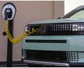 Bild: Fiat/Stellantis/dpa
Kabel aus der Nase: Beim Fiat Grande Panda lässt sich das Ladekabel aus der Front ziehen