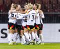 Bild: Michael Buholzer/KEYSTONE/dpa
DFB-Frauen jubeln nach dem 1:0 durch Sjoeke Nüsken.
