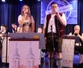 Bild: do
In der "1. Halbzeit" gefielen die Speinsharter Klosterbläser mit einem überwiegend böhmischen und alpenländischen Melodienreigen. Auch die Gesangssolisten Eva Zeitler und Max Rodler begeisterten. Mit Abt em. Hermann Josef Kugler (re) kam aus der Abtei musikalische Verstärkung.