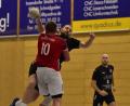 Bild: ham
Benedikt Fuchs (am Ball/Szene aus einem anderen Spiel) traf elf Mal für die HSG, das reichte dennoch nicht zum Sieg.