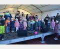 Bild: jr
Toll war der Auftritt der Mädchen und Jungen des Johanniter-Kinderhauses beim Pechbrunner Weihnachtsmarkt.