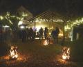 Bild: mmj
Offene Feuerstellen und Lichterketten schaffen beim Winterzauber eine angenehme Atmosphäre.