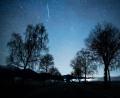 Bild: Matthias Balk/dpa
Die Sternschnuppen im Dezember tauchen am ganzen Himmel auf, der Ausstrahlungspunkt ist das Sternbild Zwillinge. (Archivbild)