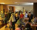Bild: gz
Viele Besucher bereicherten mit ihrer Anwesenheit den Adventbasar und der Nikolaus überraschte mit kleinen Geschenken vor allem die Kinder