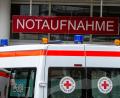 Symbolbild: Armin Weigel
Wegen eines Unfalls beim Holzhacken wurde ein alkoholisierter Mann ins Krankenhaus eingeliefert.