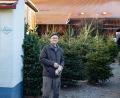Bild: Susanne Forster
Lorenz Schön aus Schönficht im Landkreis Tirschenreuth baut hobbymäßig Weihnachtstannen an und verkauft sie in der Adventszeit. Das tut er schon seit mehr als 40 Jahren. Trotz der vielen Arbeit, die er in seine Weihnachtsbäume steckt, kann er sich ein Leben ohne sie kaum vorstellen.