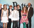 Archivbild: Ian West/PA Wire/dpa
Teile der Crew der alten Harry-Potter-Filme im Jahr 2009.