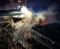 Bild: Josh Walet/ANP/dpa
Nach einer Explosion und einem Brand in einem Wohngebäude in Den Haag wurden zunächst vier Verletzte geborgen.