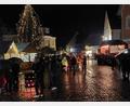 Bild: mfh
Regen kann einen Rosenberger nicht vom Feiern abhalten. Das galt auch für Dorfweihnacht.
