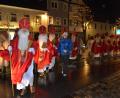 Bild: jr
Ein beeindruckendes Bild: der Zug der Nikoläuse vom Unteren Markt zur Stadtpfarrkirche.