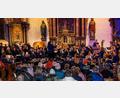 Bild: Ina Piehler
Ausgezeichnet besucht ist das Adventskonzert von Musikverein Freudenberg und Kirchenchor Wutschdorf in der Pfarrkirche St. Martin in Wutschdorf.