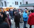 Bild: prh
Sehr gut besucht ist am Sonntag der Weihnachtsmarkt der Vereine am Neustädter Schlossplatz.
