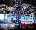 Bild: Tobias Neubert/exb
Die Zukunft des Eishockeystandorts Weiden entwickelt sich positiv, das übergeordnete Ziel einer nachhaltigen Sicherung ist jedoch noch nicht erreicht. Während der Erhalt des Stammvereins zunehmend in Sichtweite rückt, arbeiten die Verantwortlichen mit Hochdruck daran, auch für die Blue Devils Spielbetriebs GmbH eine nachhaltige Zukunft zu sichern.