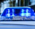 Symbolbild: David Inderlied/dpa
Am frühen Mittwochabend sind Polizei und Rettungsdienst nach einem Unfall in Eschenbach im Einsatz.