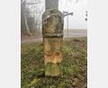 Bild: Bürgermeister Gerhard List/exb
Die Stele oben an der Dreifaltigkeit in Kohlberg sieht schon mehr als mitgenommen aus. Der Denkmalschutz scheint an einer Restaurierung nicht interessiert zu sein. Der Marktgemeinderat schon.