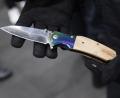Symbolbild: Paul Zinken/dpa
Ein 32-Jähriger hat mit einem Messer versucht eine Tankstelle in Nittendorf zu überfallen.