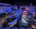 Bild: Daniel Cavrag/exb
Mehrere Streifen der Polizei und das BRK mussten am Samstagabend in Ebnath zu einer Massenschlägerei ausrücken.