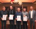 Bild: Martina Weiß, Elektro Lück
Ehrungen bei Elektro Lück (von links): Georg Wittmann, der auch den Goldenen Meisterbrief von der Handwerkskammer erhielt, Christian Gehring, Sebastian Reinwald, Christoph Tora und Geschäftsführer Markus Weiß.