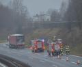 Bild: dob
Auf der Abbiegespur der Anschlussstelle Vohenstrauß-Ost hielt der LKW, aus dem starker Rauch aufstieg, an. Ein Motorschaden war der Grund.