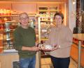 Bild: prh
Heuer müssen die Kunden von Bäckermeister Reiner Hopf und seiner Ehefrau Heidi in der Vorweihnachtszeit nicht auf sein Stollensortiment verzichten. Ob es das im nächsten Jahr noch gibt, ist ungewiss.