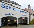 Bild: Petra Hartl
Die erste Stunde ist das Parken in der Sulzbach-Rosenberger Tiefgarage kostenlos. Dennoch nehmen viele, die für kurze Einkäufe in die Altstadt fahren, das Angebot nicht wahr, weil das Parken direkt vor den Geschäften bequemer ist und sie nicht in der engen Schlossgarage rangieren wollen.