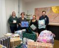 Bild: Marianna Neugirg/SKF
Eine tolle Sache war die Übergabe der Wunschbaumaktion von Round Table an den SKF (von links): Julia Möbus (SKF), Andrea Graf (SKF), Lena Färber (SKF) und Franz von Klenck (Round Table Amberg-Sulzbach).
