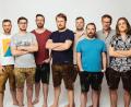 Bild: Davis Königsmann/exb
Die Band LaBrassBanda mit Frontmann Stefan Dettl (Vierter von links) ist ein weiteres Konzert-Highlight in Schwarzenfeld.