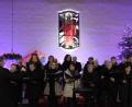 Bild: Peter Ringeisen
Vorbereitung aufs Konzert: Hier beim Einsingen trägt die Amberger Chorgemeinschaft noch Wintermäntel - beim Konzert dann war nur Konzertkleidung zu sehen.