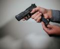 Bild: Oliver Killig/dpa-Zentralbild/dpa/Symbolbild
Die Polizei stellte in Auerbach zwei Schreckschusswaffen sicher.