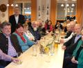 Bild: Hirsch
Die Vorsitzenden des SPD-Stadtverbandes, Karin Frankerl und Josef Damm (rechts), sowie Fraktionsvorsitzender Franz Schindler (stehend dahinter) thematisieren beim Dreikönigstreffen die Kommunalpolitik der Stadt Schwandorf.